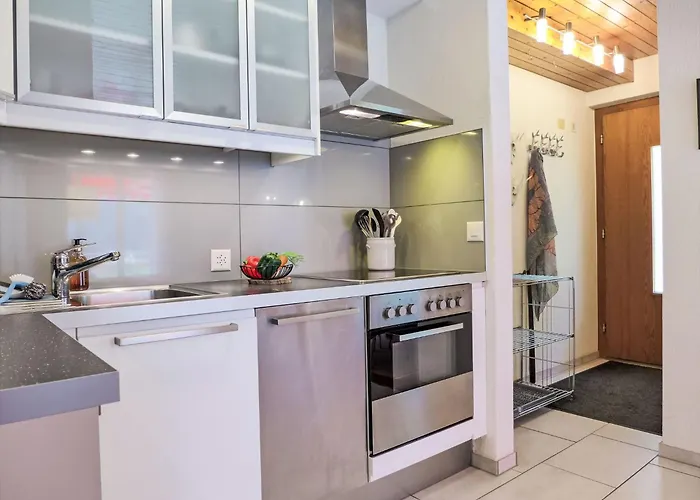 Almis-boedeli-1 By Interhome アパート